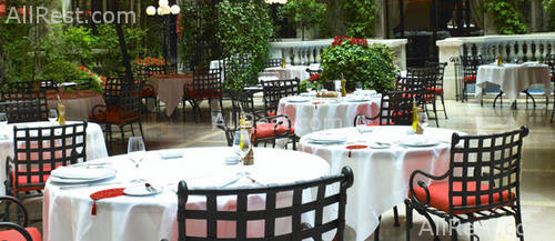 Hotel Plaza Athenee 43